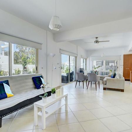 Blue Sea Villa โปรทาราส ภายนอก รูปภาพ