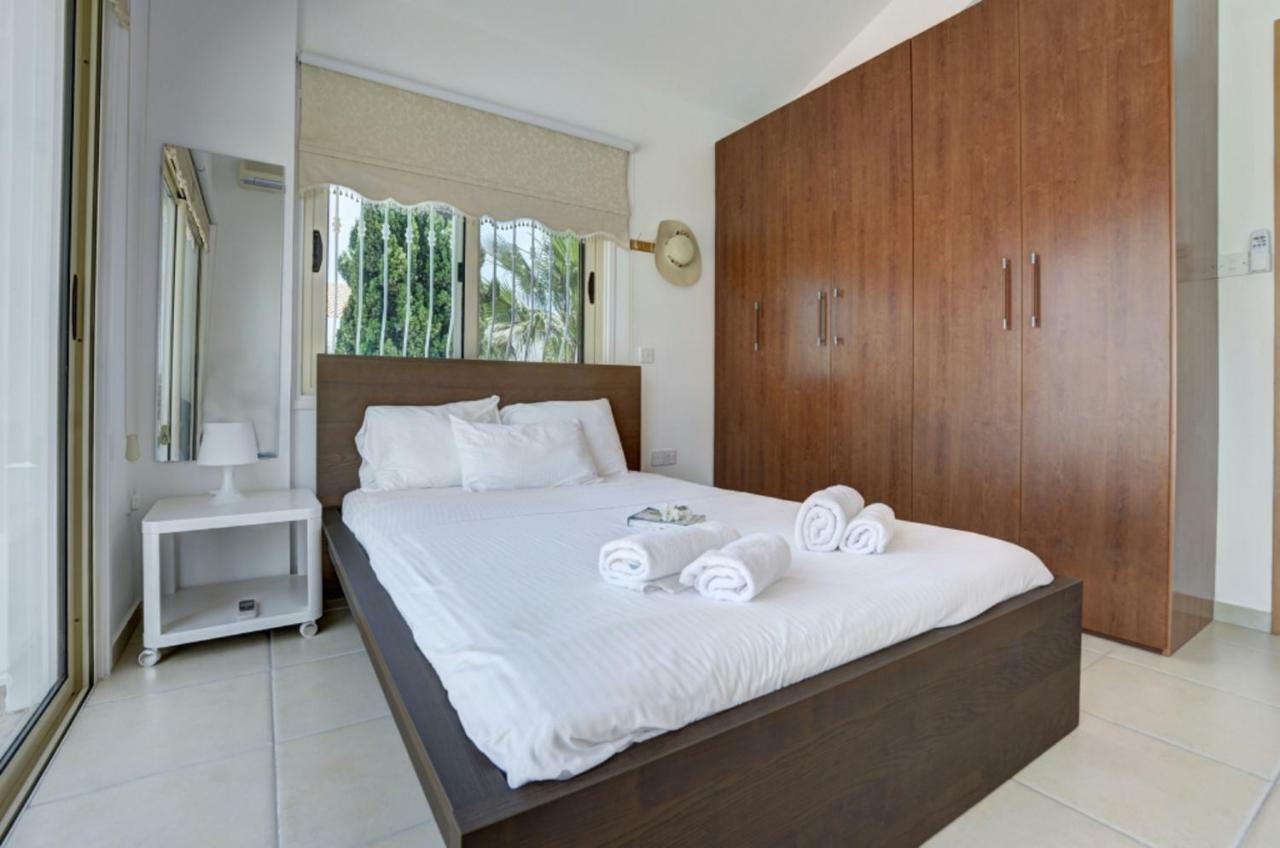 Blue Sea Villa โปรทาราส ภายนอก รูปภาพ
