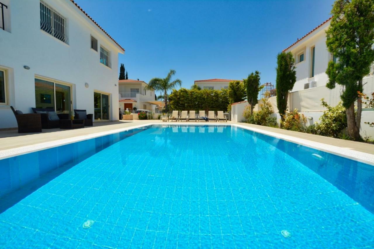 Blue Sea Villa โปรทาราส ภายนอก รูปภาพ