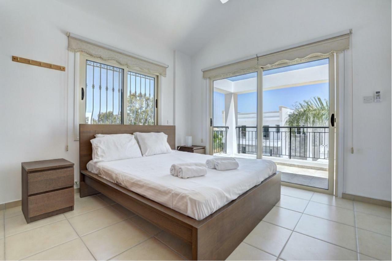 Blue Sea Villa โปรทาราส ภายนอก รูปภาพ