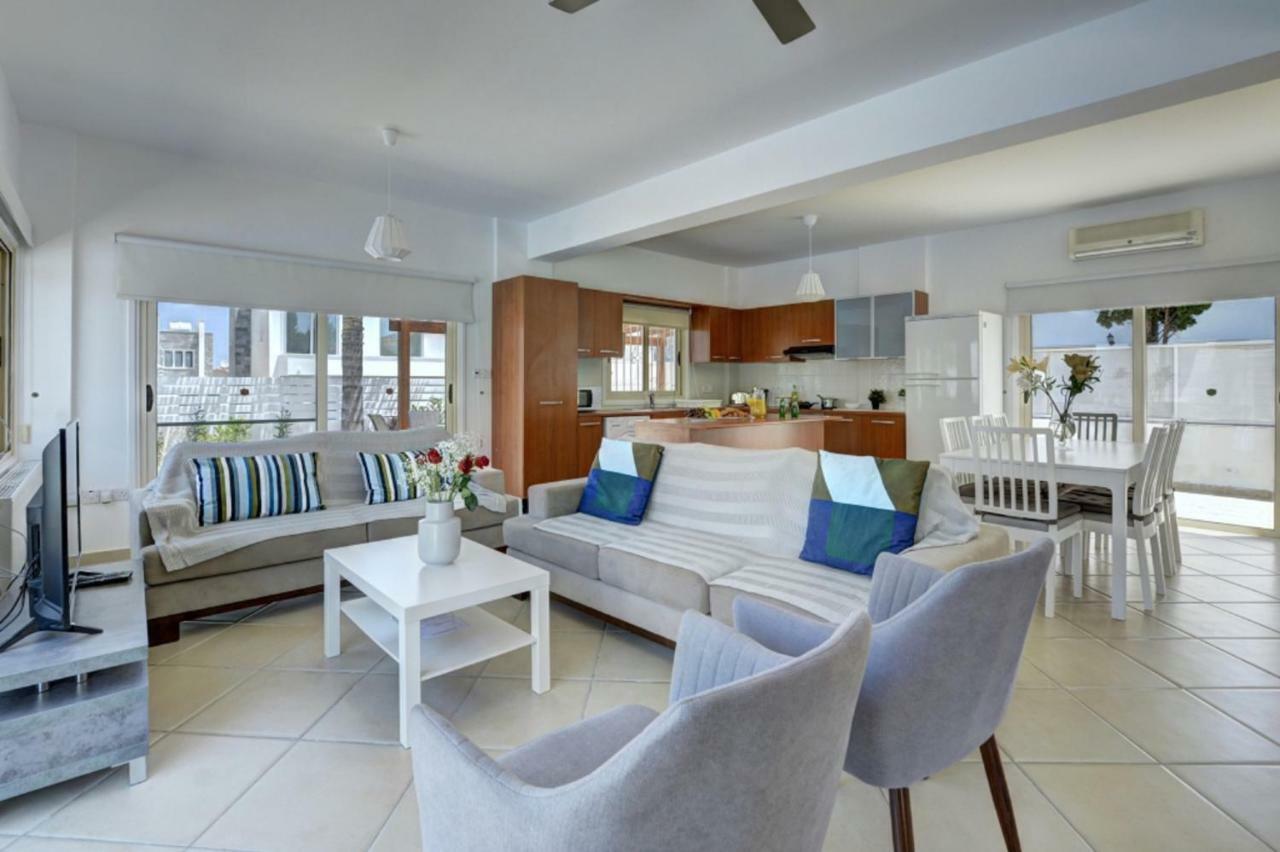 Blue Sea Villa โปรทาราส ภายนอก รูปภาพ