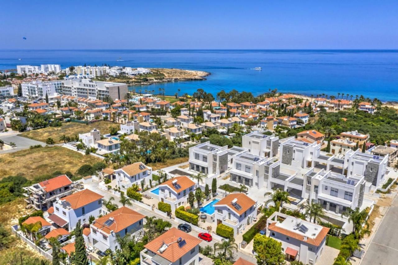 Blue Sea Villa โปรทาราส ภายนอก รูปภาพ