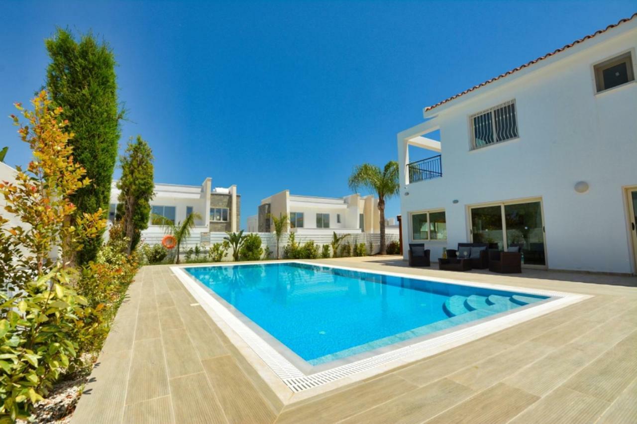 Blue Sea Villa โปรทาราส ภายนอก รูปภาพ
