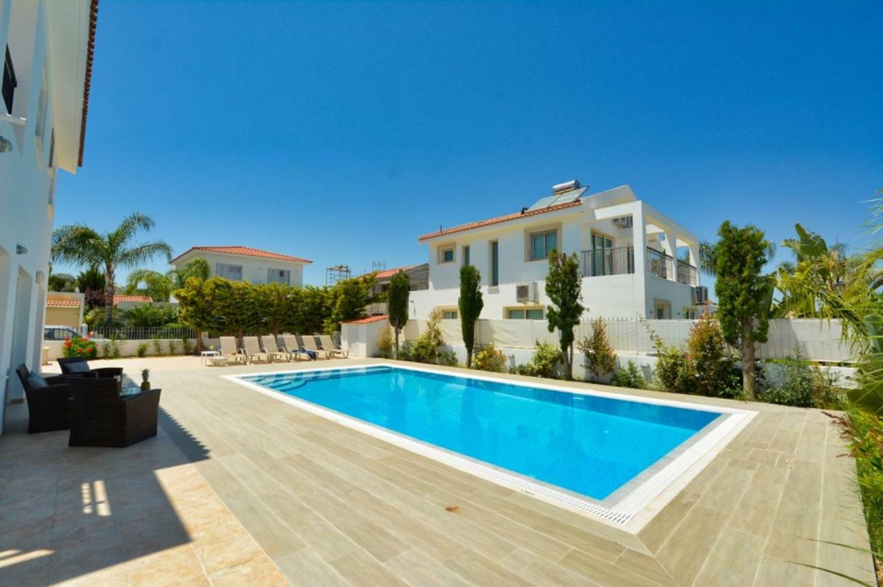 Blue Sea Villa โปรทาราส ภายนอก รูปภาพ