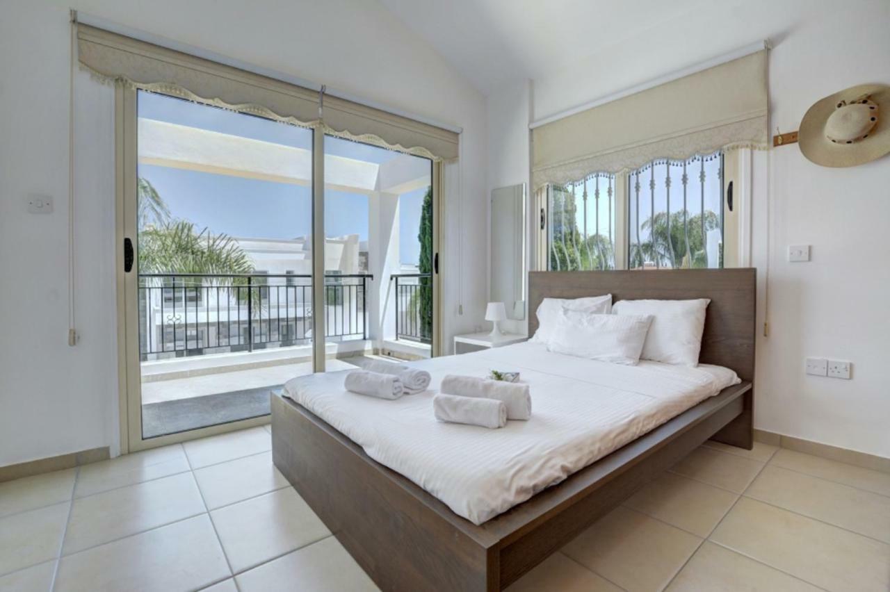 Blue Sea Villa โปรทาราส ภายนอก รูปภาพ