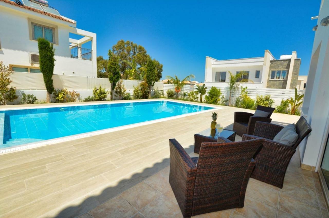 Blue Sea Villa โปรทาราส ภายนอก รูปภาพ